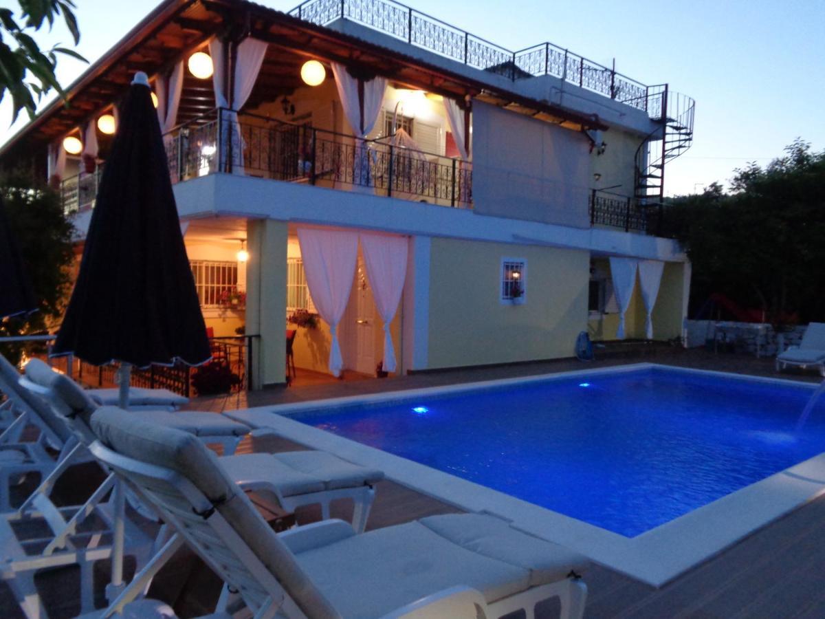 Villa Cato Sarandë 外观 照片
