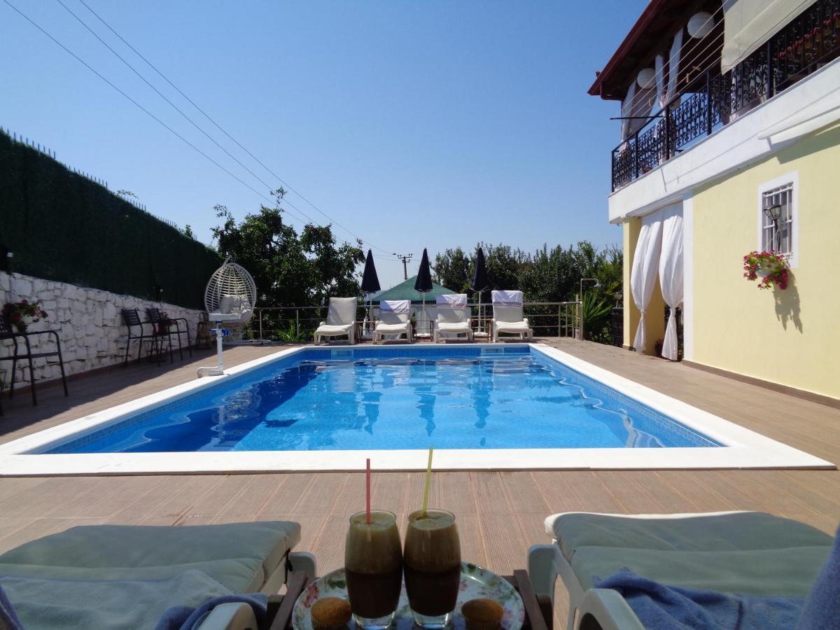 Villa Cato Sarandë 外观 照片